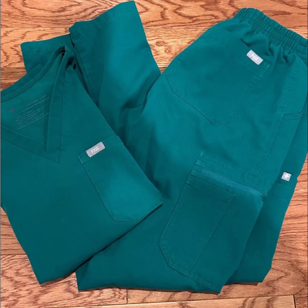 Figs Limited Edition Scrub Set Emerald Green